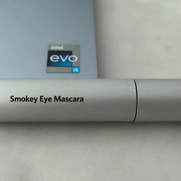 Bobbi Brown Smokey Eye Mascara • Kohl-Pigmented Drama - Picture 4 of 5
